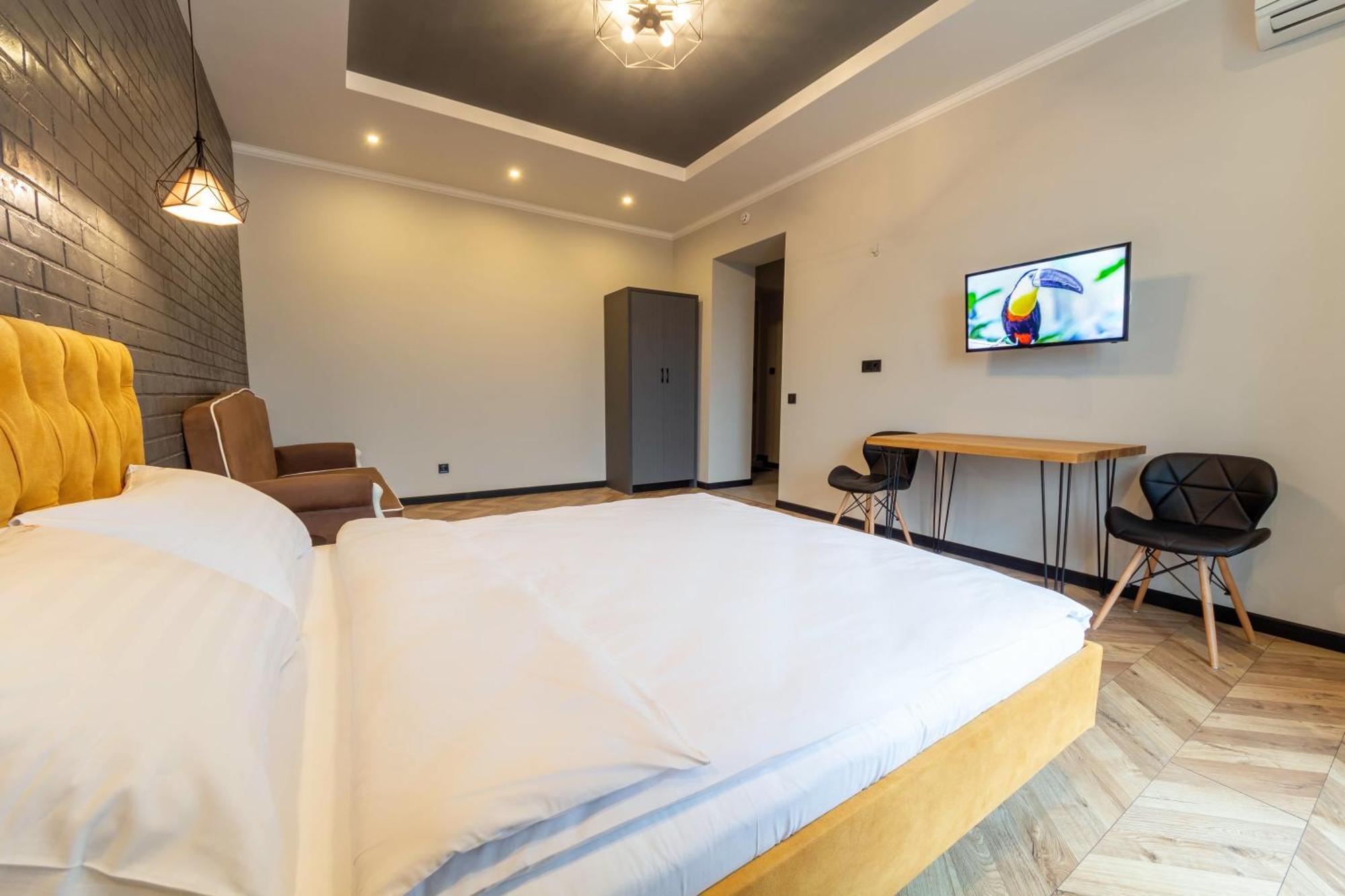 Self Check-In Apartments Kiev Eksteriør bilde