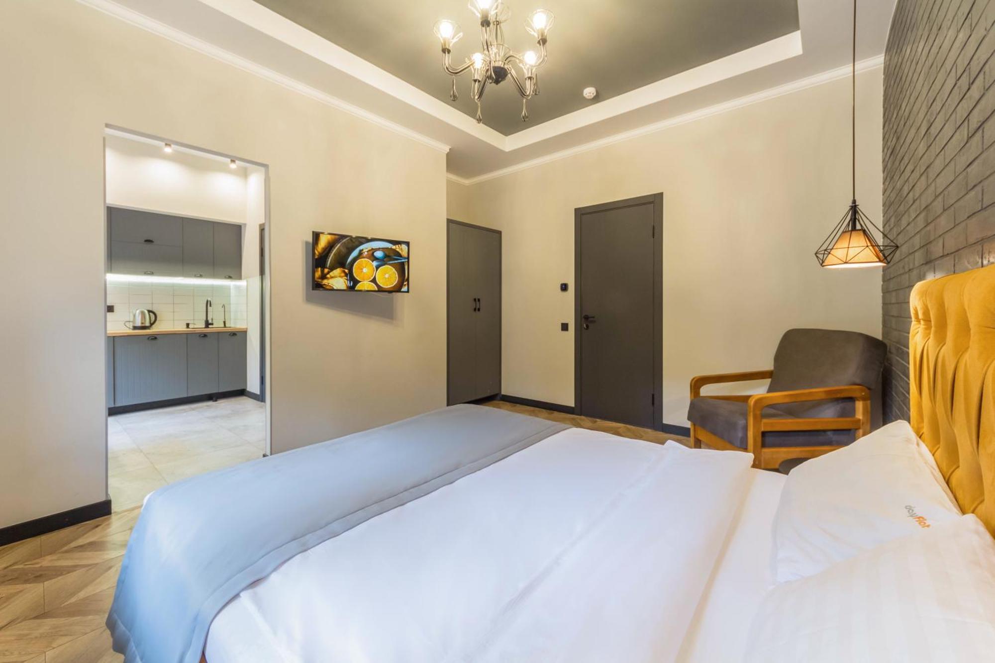 Self Check-In Apartments Kiev Eksteriør bilde
