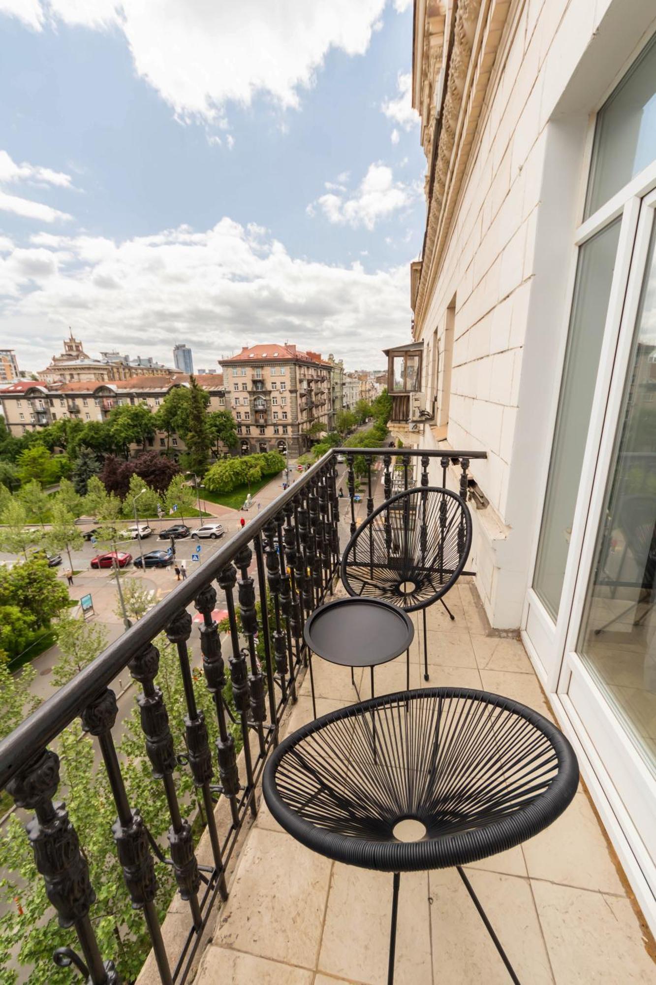 Self Check-In Apartments Kiev Eksteriør bilde